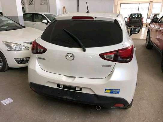 Mazda Demio new shape image 2
