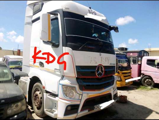 Actros Mp4 (5units) prime movers on sale image 2