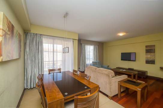 Serviced 2 Bed Apartment with En Suite at Ojijo Road image 5