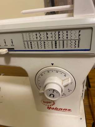 Singer 1301 Electric sewing machine image 8