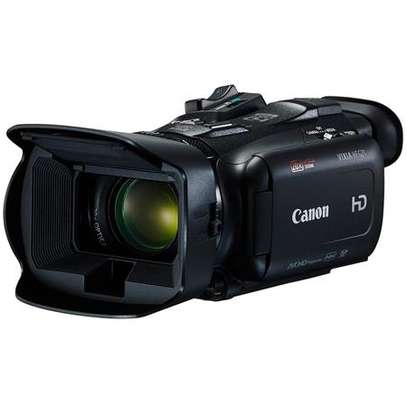 Canon VIXIA HF G21 2.9MP Camcorder image 1