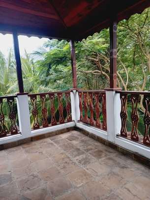 4 Bed House with En Suite in Nyali Area image 7