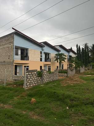3 Bed Townhouse with En Suite in Mtwapa image 17