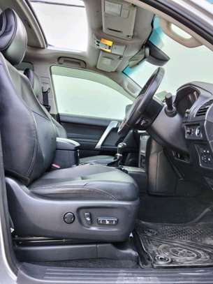 Toyota land Cruiser Prado VX-L Diesel Silver 2019 image 7