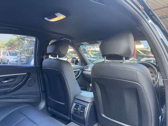 BMW 318i image 7