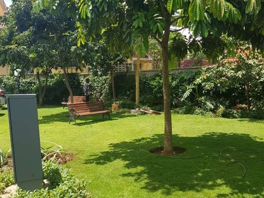 4 Bed Townhouse with En Suite in Lavington image 10