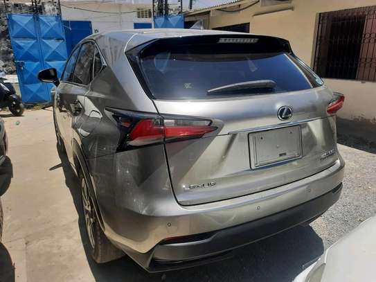 Lexus NX300h 2016 model image 5