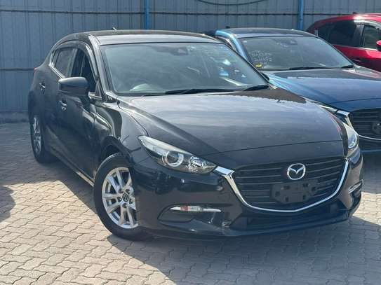 Mazda Axela sportd 2018 image 2