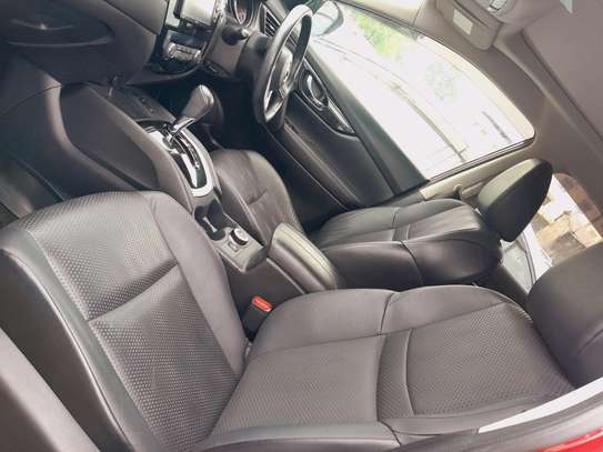 Nissan X-trail red sunroof 2017 image 13