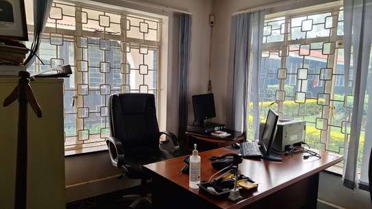 6 Bed House with Staff Quarters in Gigiri image 5