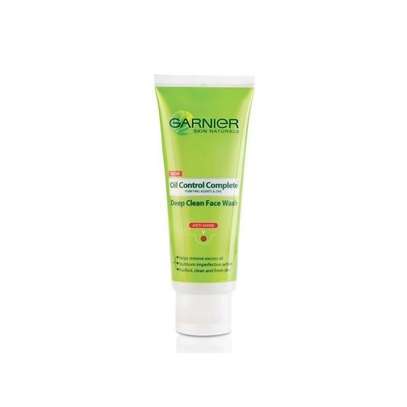 Garnier Control Complete Deep Clean Face Wash-reduce Excess Oil image 3