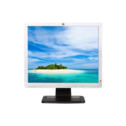 HP  17-inch LCD Monitor image 1