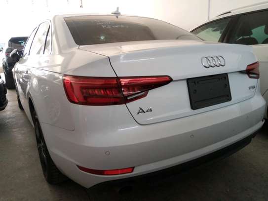 Audi A4 image 4