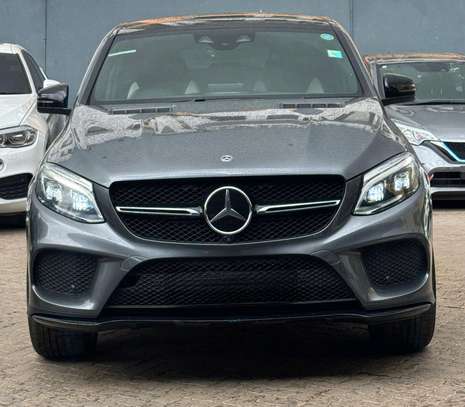 Mercedes-Benz GLE350d image 1