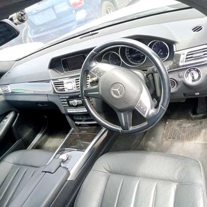 Mercedes Benz E200 2013Model. image 2