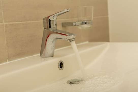 2 Bed Apartment with En Suite in Westlands Area image 11