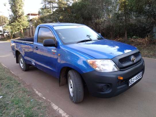 Toyota Hilux 2009 Local image 1