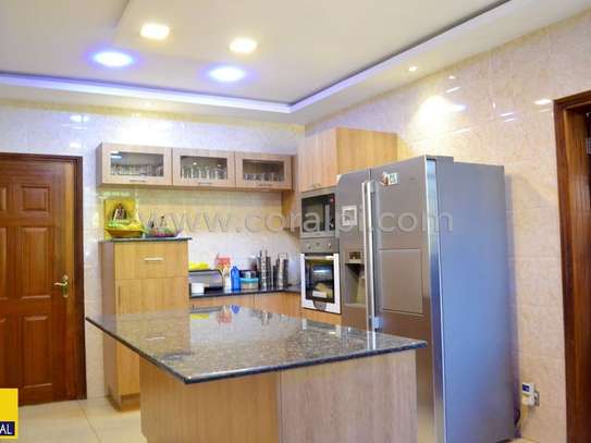 6 bedroom house for sale in Lavington image 7