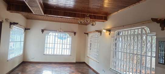 4 Bed Townhouse with En Suite in Spring Valley image 25