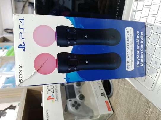 Ps4 motion sales controllers twin pack