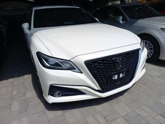 TOYOTA CROWN 2018 MODEL. image 5