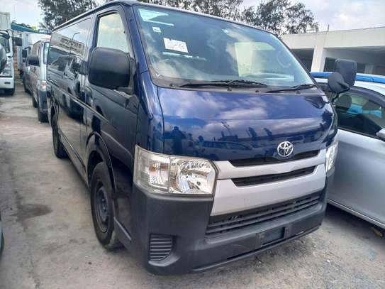 TOYOTA HIACE AUTO DIESEL 2WD 2016. image 2