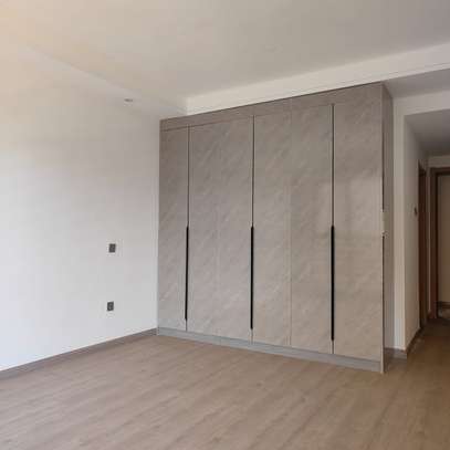 3 Bed Apartment with En Suite at Riverside Drive image 11