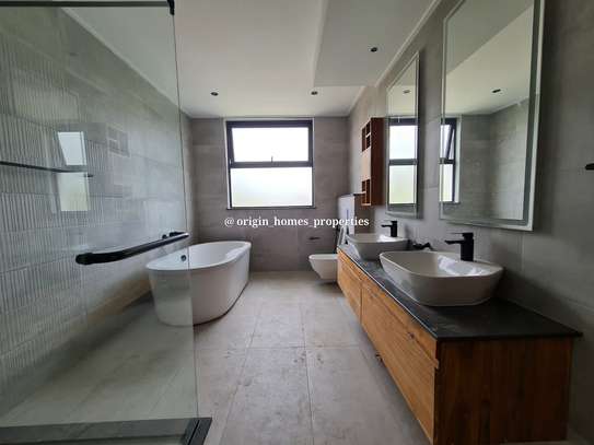 4 Bed Apartment with En Suite at Peponi Road image 12