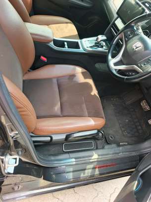 Honda shuttle hybrid image 10