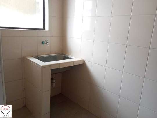 Serviced 2 Bed Apartment with En Suite at Kilimani image 1