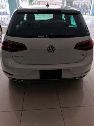 Volkswagen Golf Tsi image 7