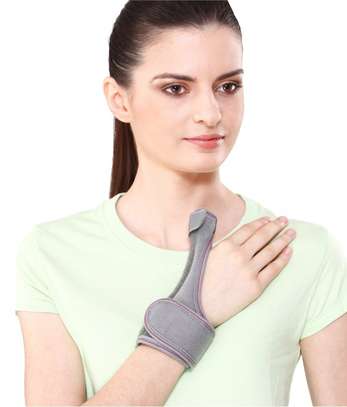 thumb spica splint image 1