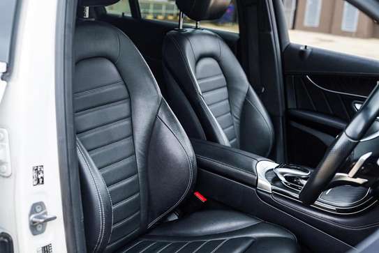 Mercedes-Benz GLC 250 Coupe image 9