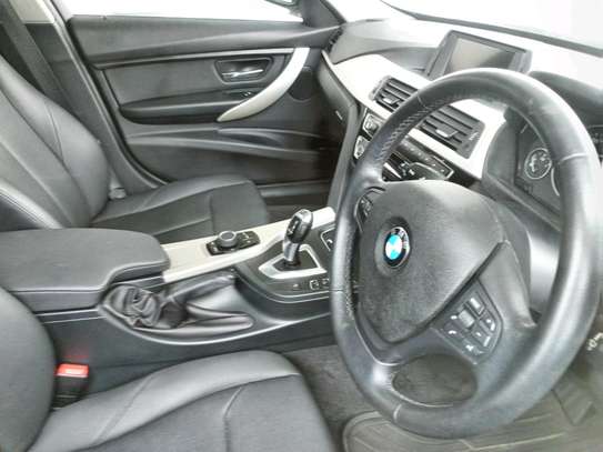 BMW 318i image 8