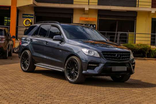 2012 Mercedes-Benz M-Class ML350 BlueTEC image 9