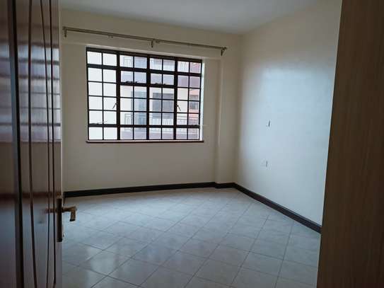 3 Bed Apartment with En Suite in Mountain View image 19