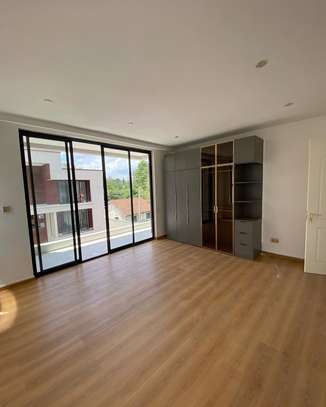 5 Bed Townhouse with En Suite at Lavington Green image 9