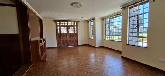 7 Bed House with En Suite in Runda image 6