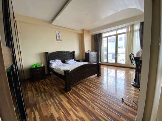 Serviced 3 Bed Apartment with En Suite at Parklands image 6