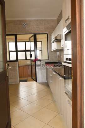 3 Bed Apartment with En Suite in Westlands Area image 20