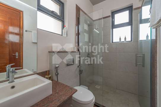 Furnished 2 Bed Apartment with En Suite at Lantana Road image 8
