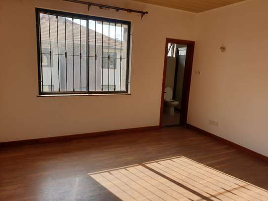 Serviced 3 Bed Apartment with En Suite at Kileleshwa image 12