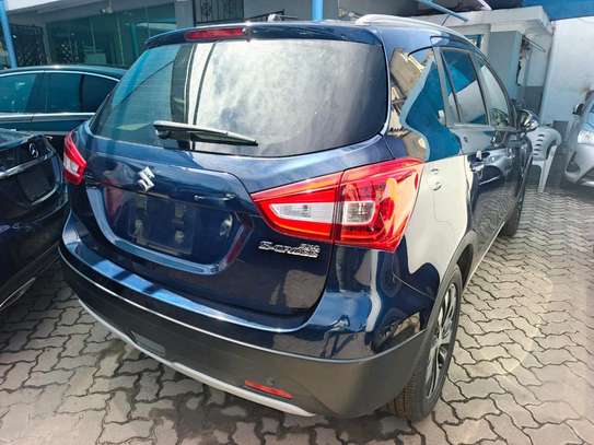 Suzuki Sx4 cross image 8