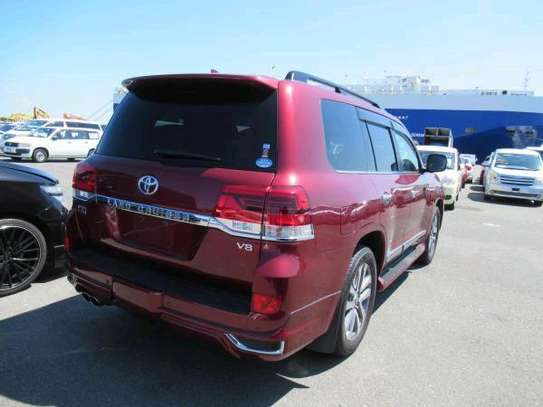 Toyota land Cruiser V8 ZX maroon 2018 image 14