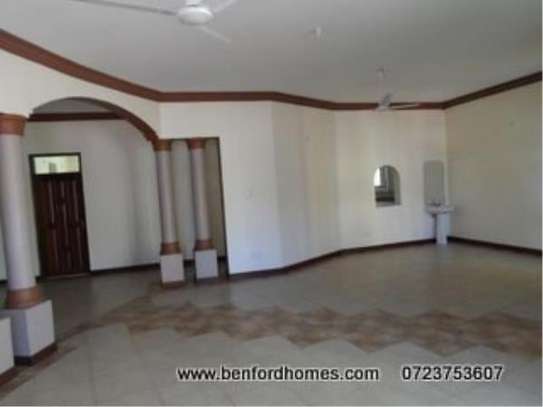 Furnished 3 Bed Apartment with En Suite at Area image 18
