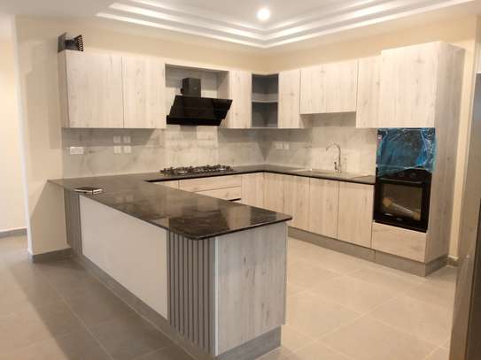 4 Bed Apartment with En Suite at Githuri Road image 6