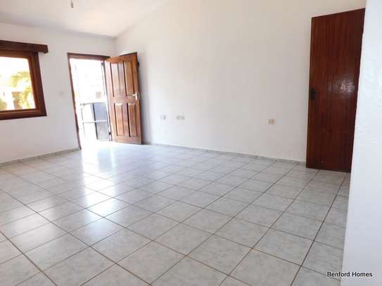 2 Bed Townhouse with Swimming Pool at Shanzu image 4
