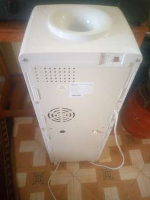 Midea Hot & Cold Water Dispenser image 4