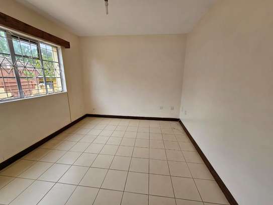 5 Bed Townhouse with En Suite in Lavington image 1