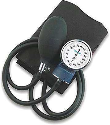 Manual blood pressure machine/Sphygmomanometer Nairobi KENYA image 2